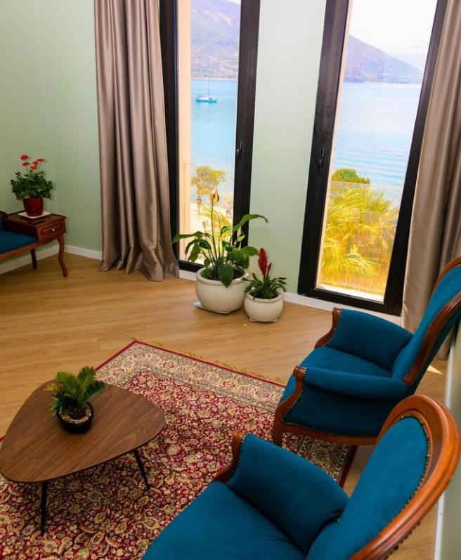 Hotel Bologna Vlorë Екстериор снимка