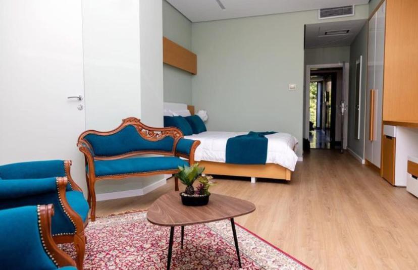 Hotel Bologna Vlorë Екстериор снимка