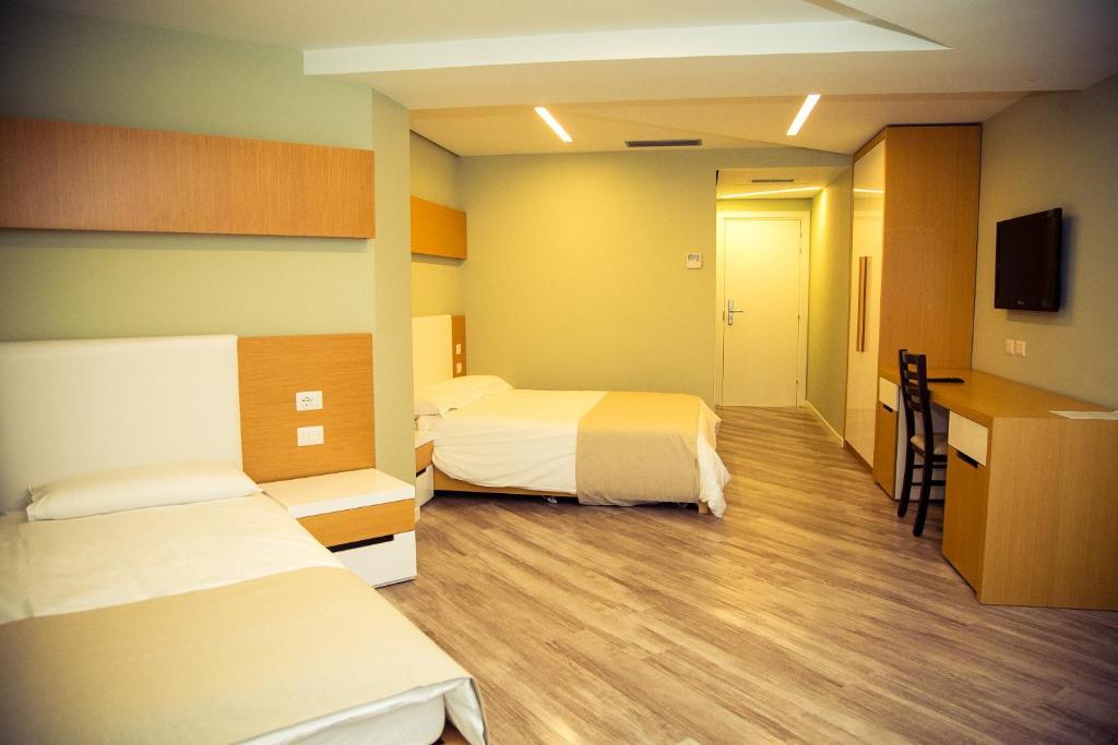 Hotel Bologna Vlorë Екстериор снимка