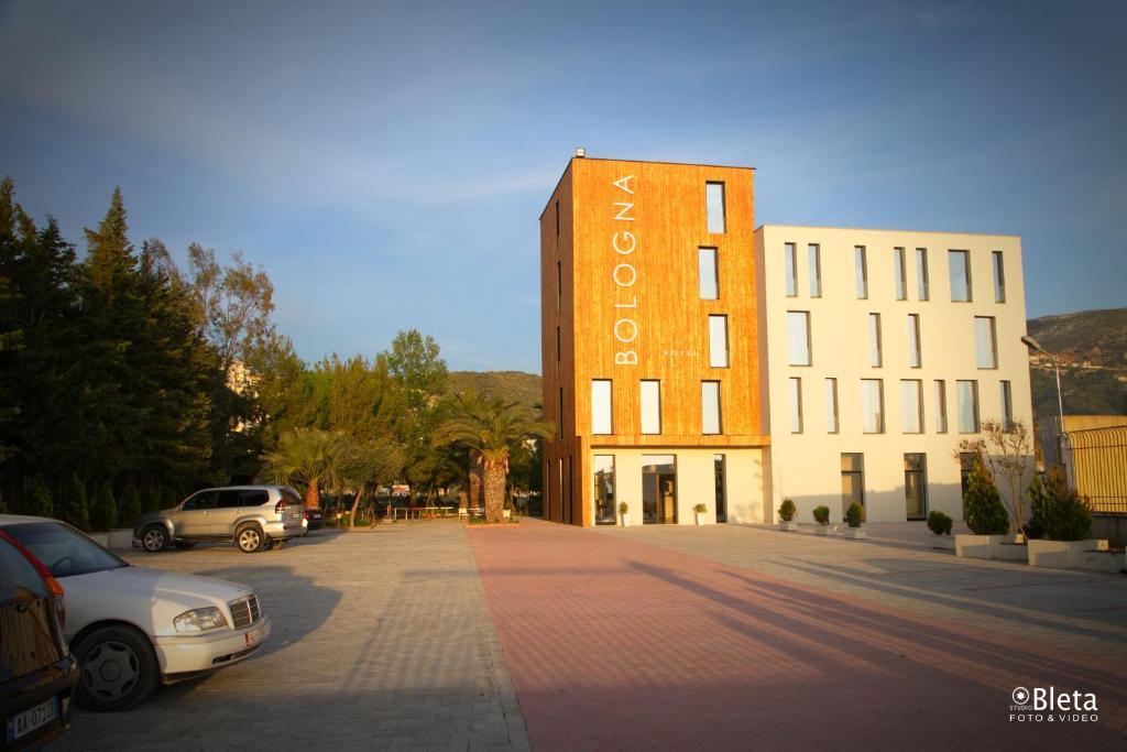 Hotel Bologna Vlorë Екстериор снимка
