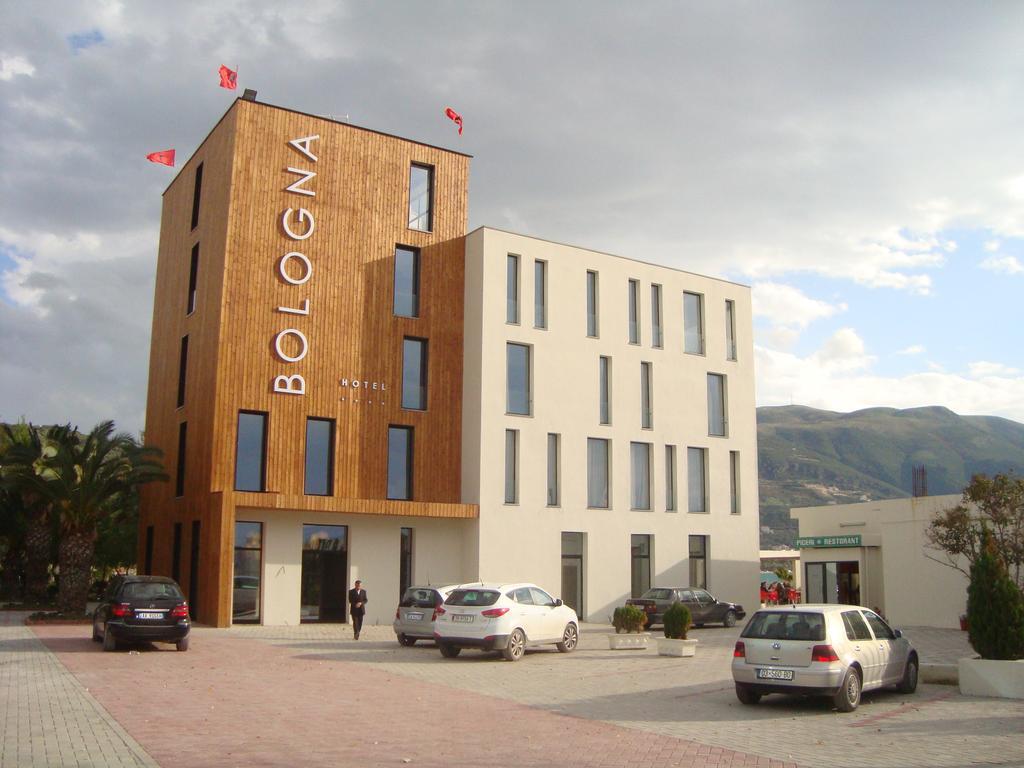 Hotel Bologna Vlorë Екстериор снимка